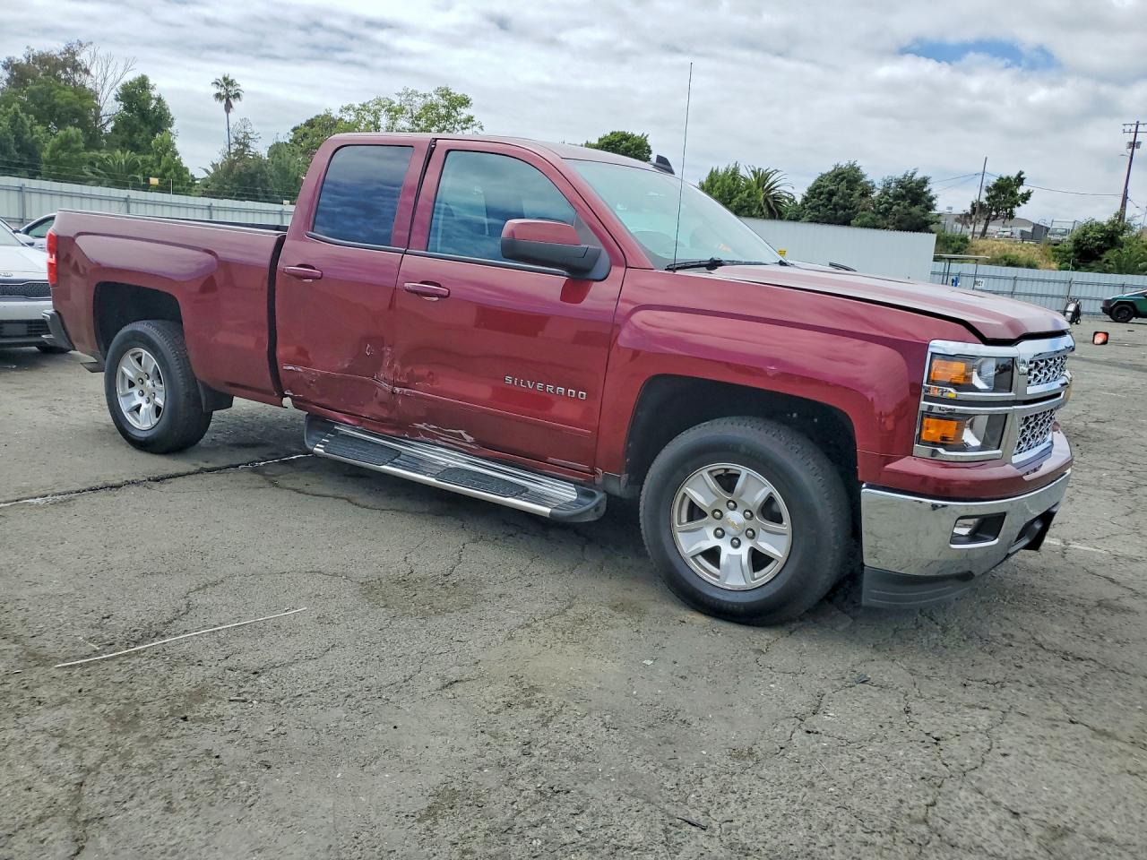 2015 CHEVROLET SILVERADO C1500 LT photo 4