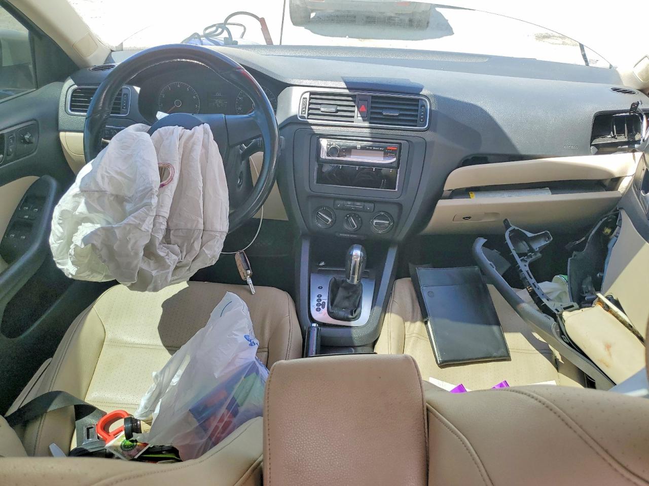 2011 VOLKSWAGEN JETTA SE photo 22