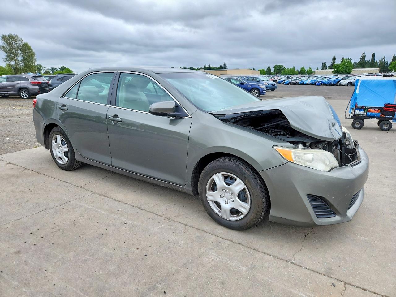2013 TOYOTA CAMRY L photo 7