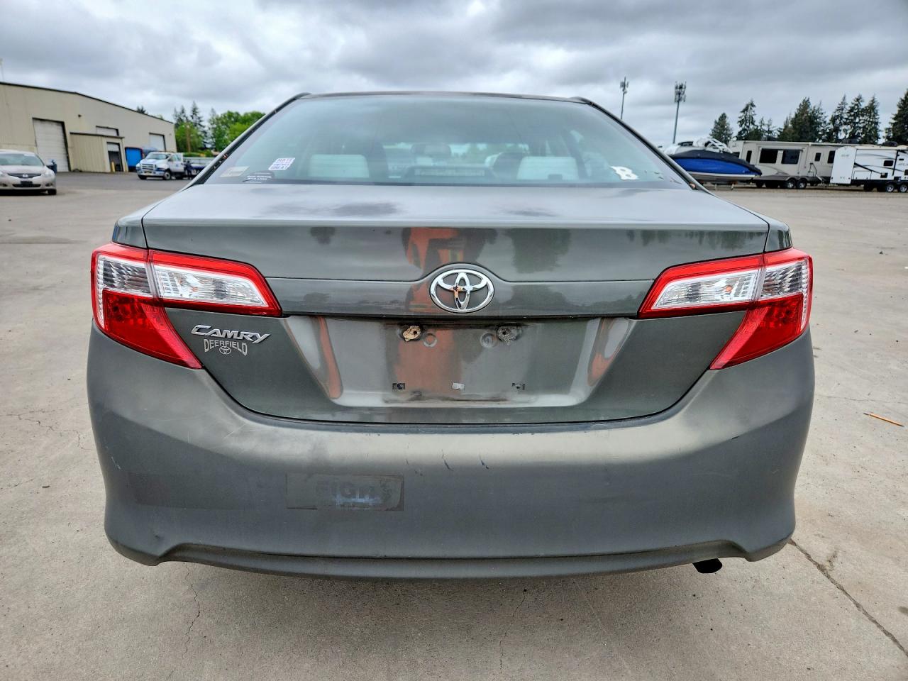 2013 TOYOTA CAMRY L photo 11