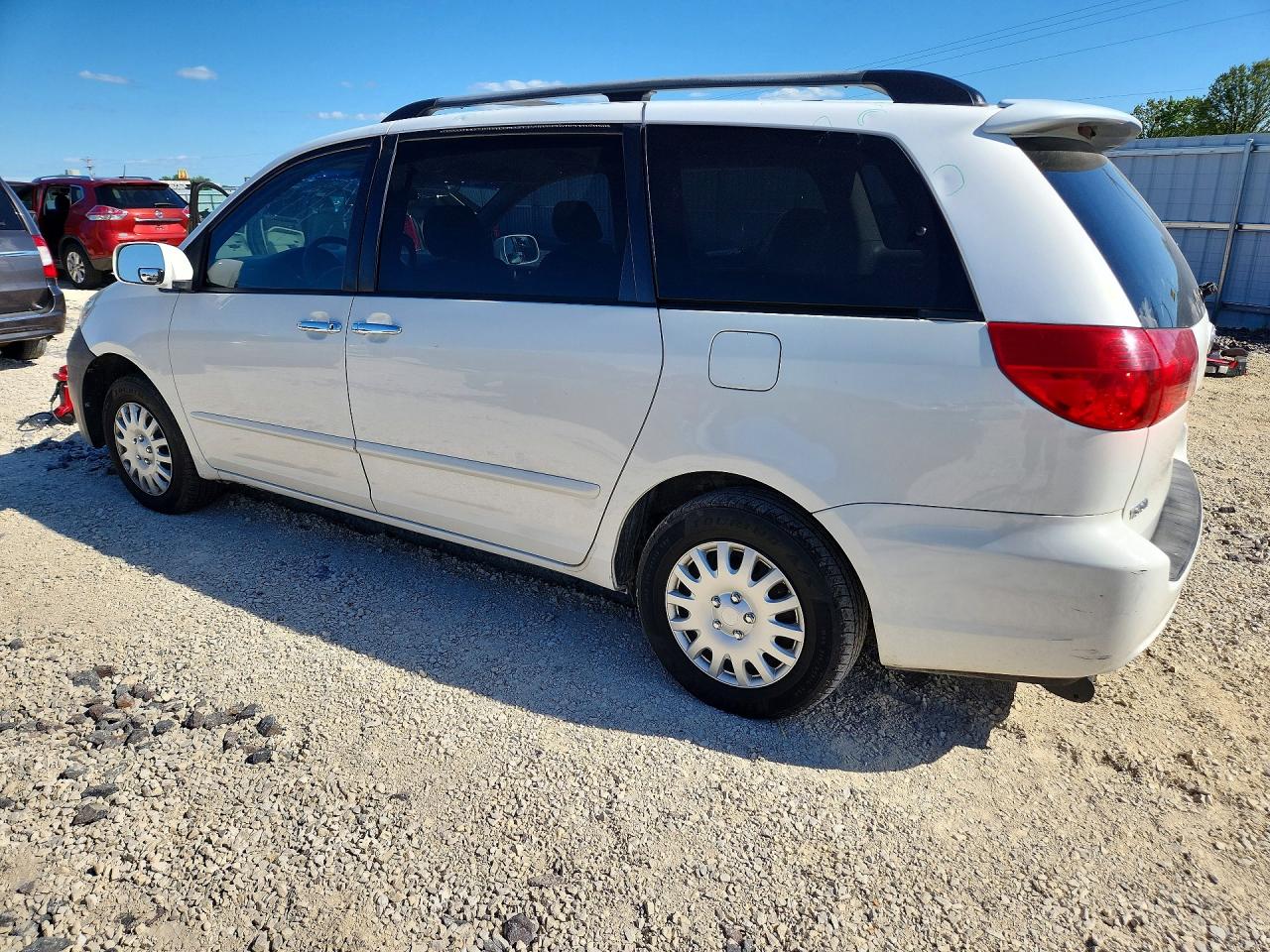 2006 TOYOTA SIENNA LE 7 PASSENGER photo 3