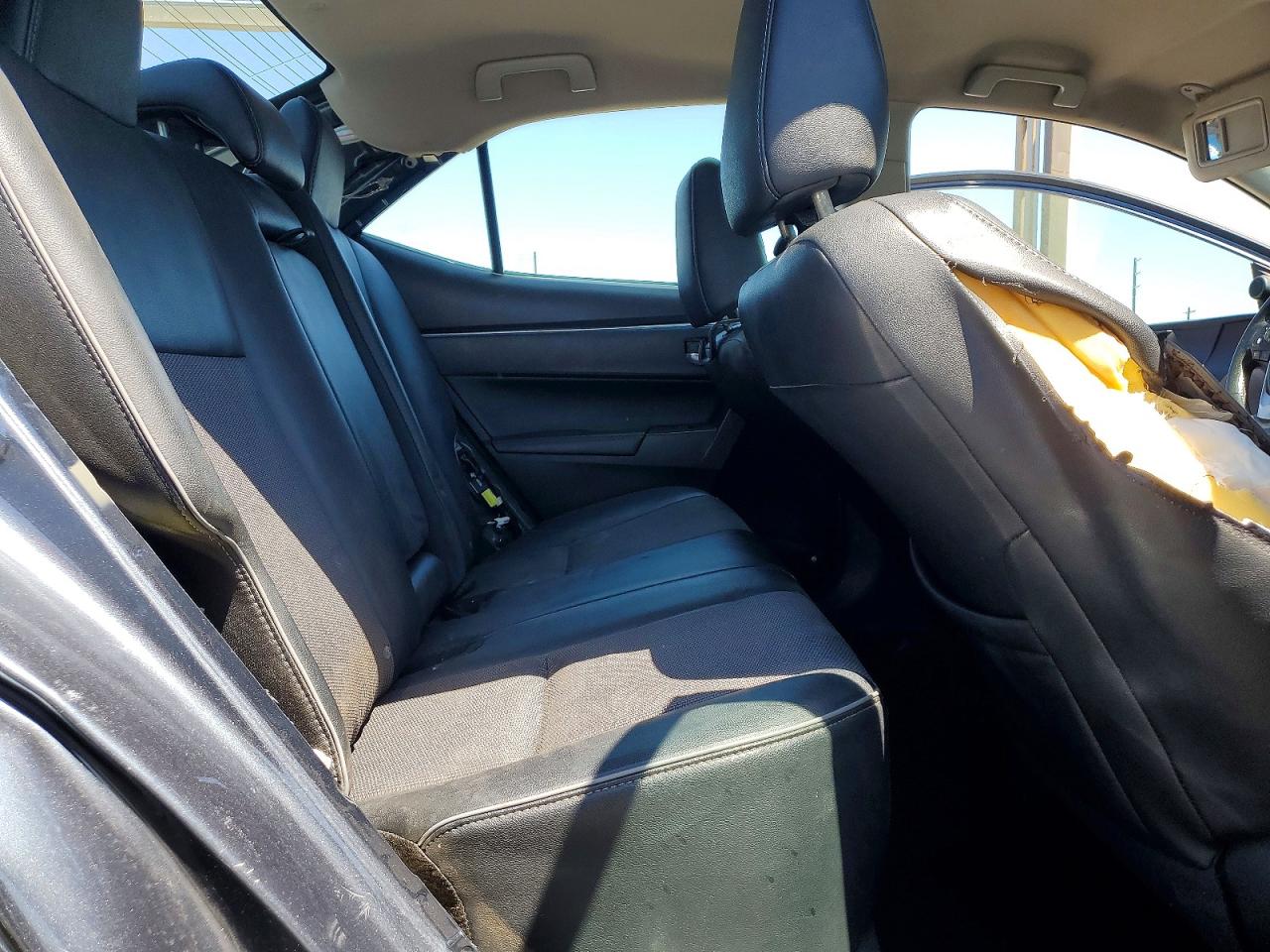 2015 TOYOTA COROLLA S PLUS photo 28
