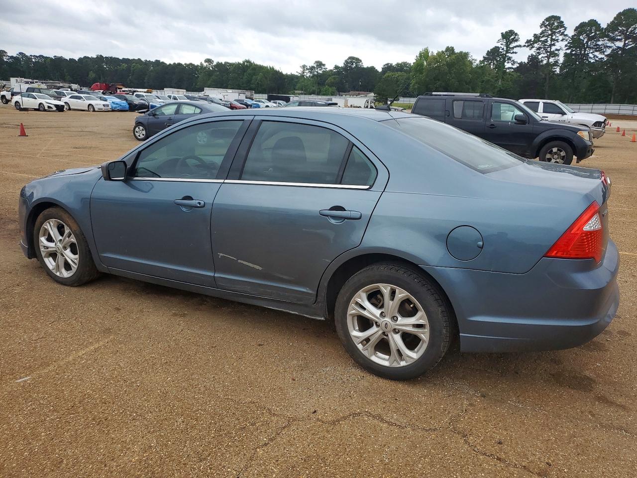 2012 FORD FUSION SE photo 2