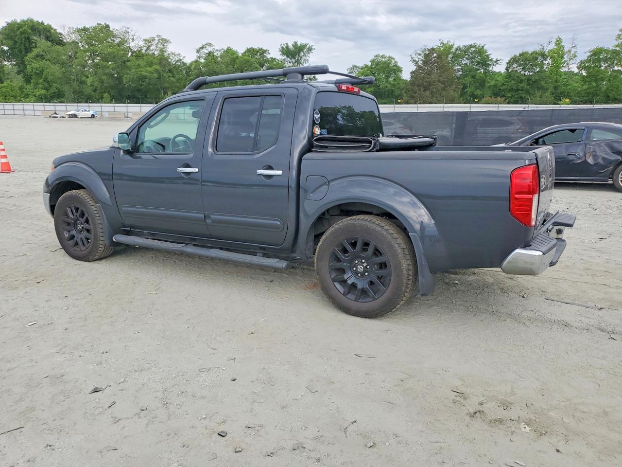 2011 NISSAN FRONTIER S photo 2