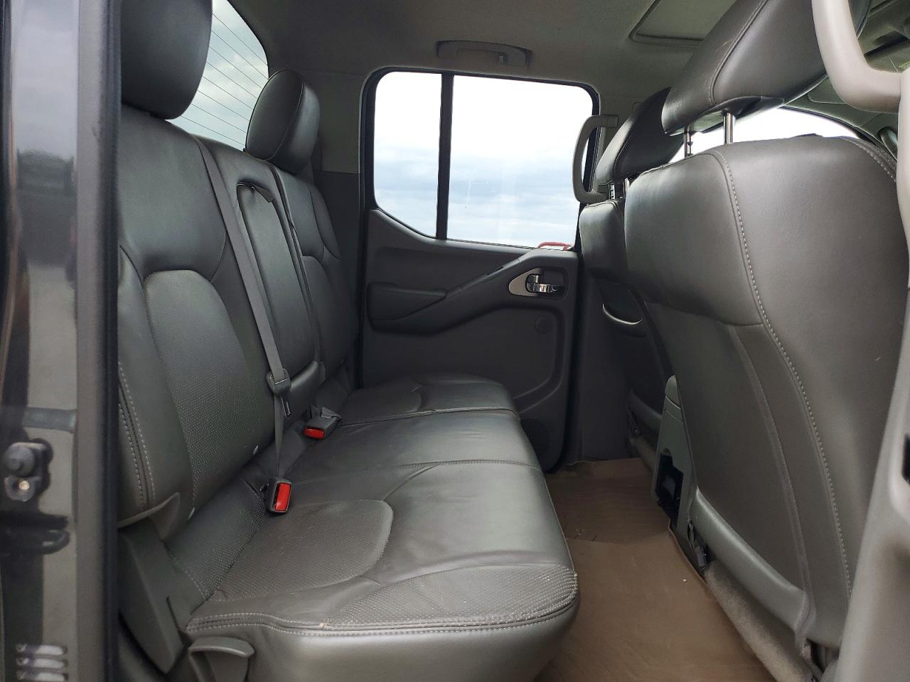 2011 NISSAN FRONTIER S photo 10