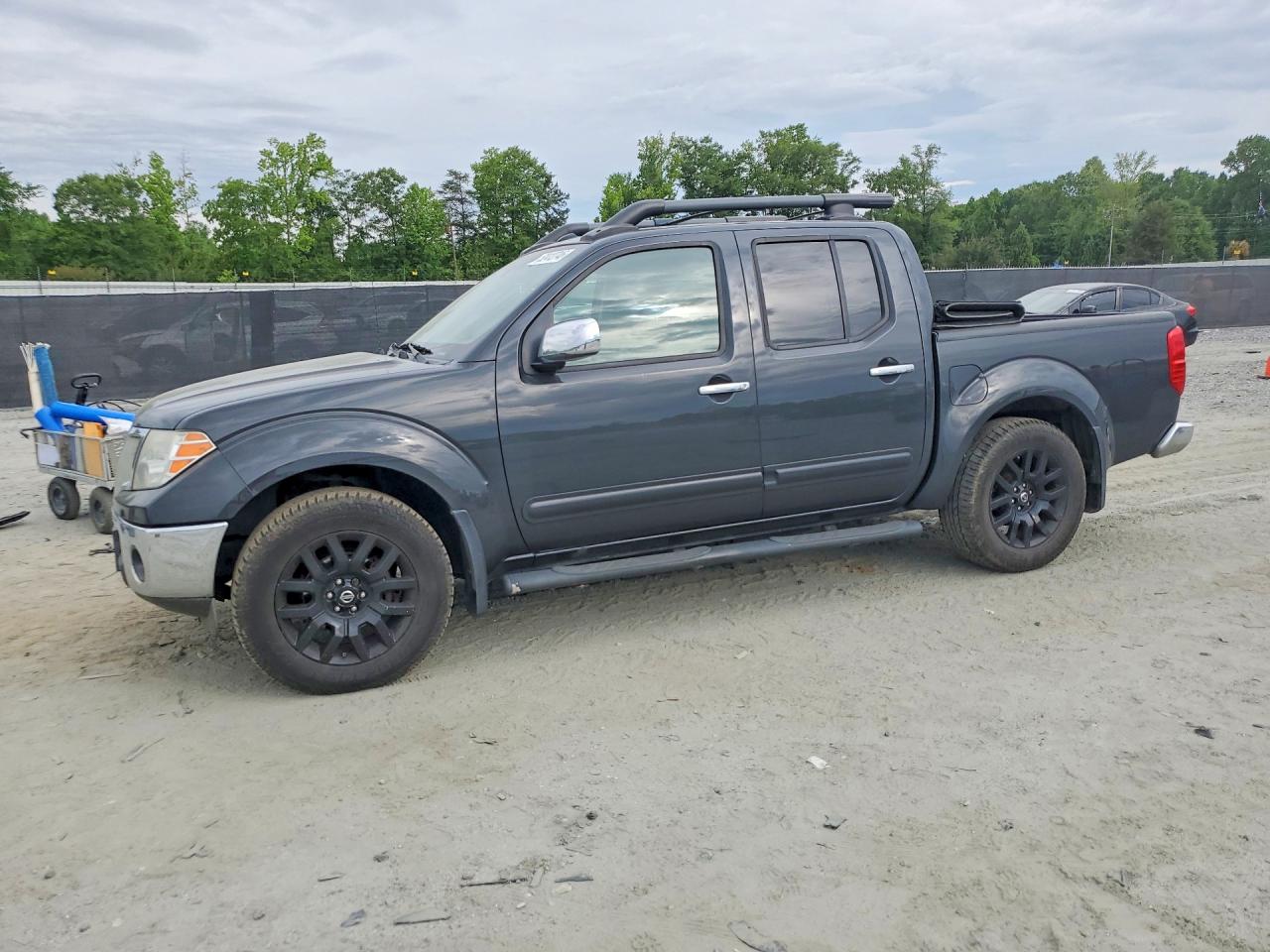 2011 NISSAN FRONTIER