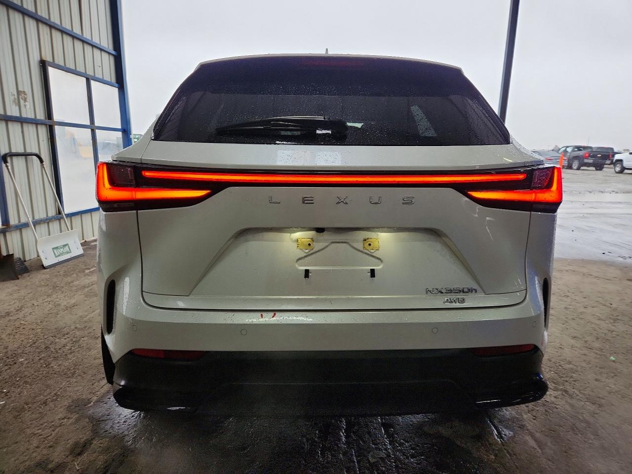 2022 LEXUS NX 350H photo 11
