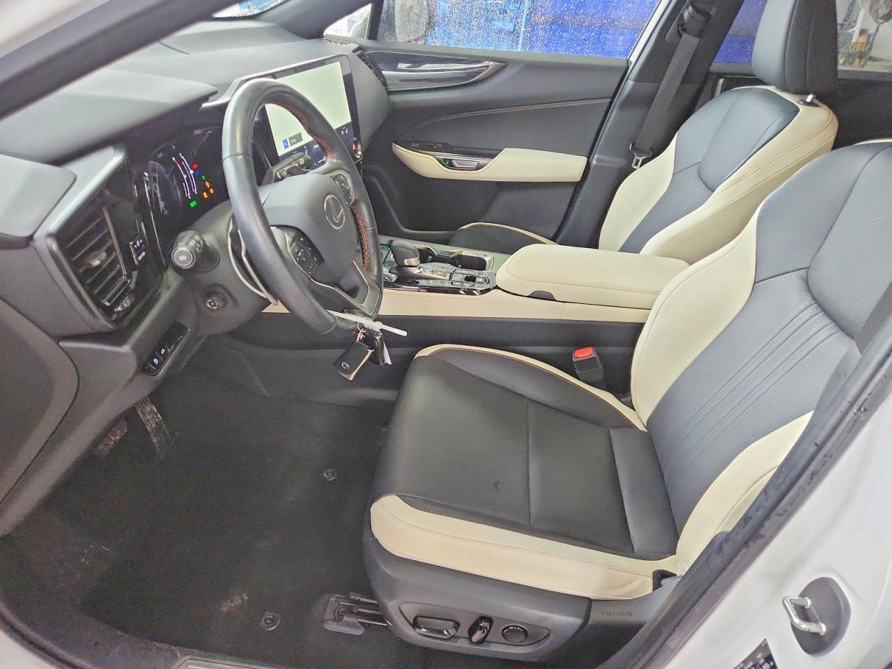 2022 LEXUS NX 350H photo 13