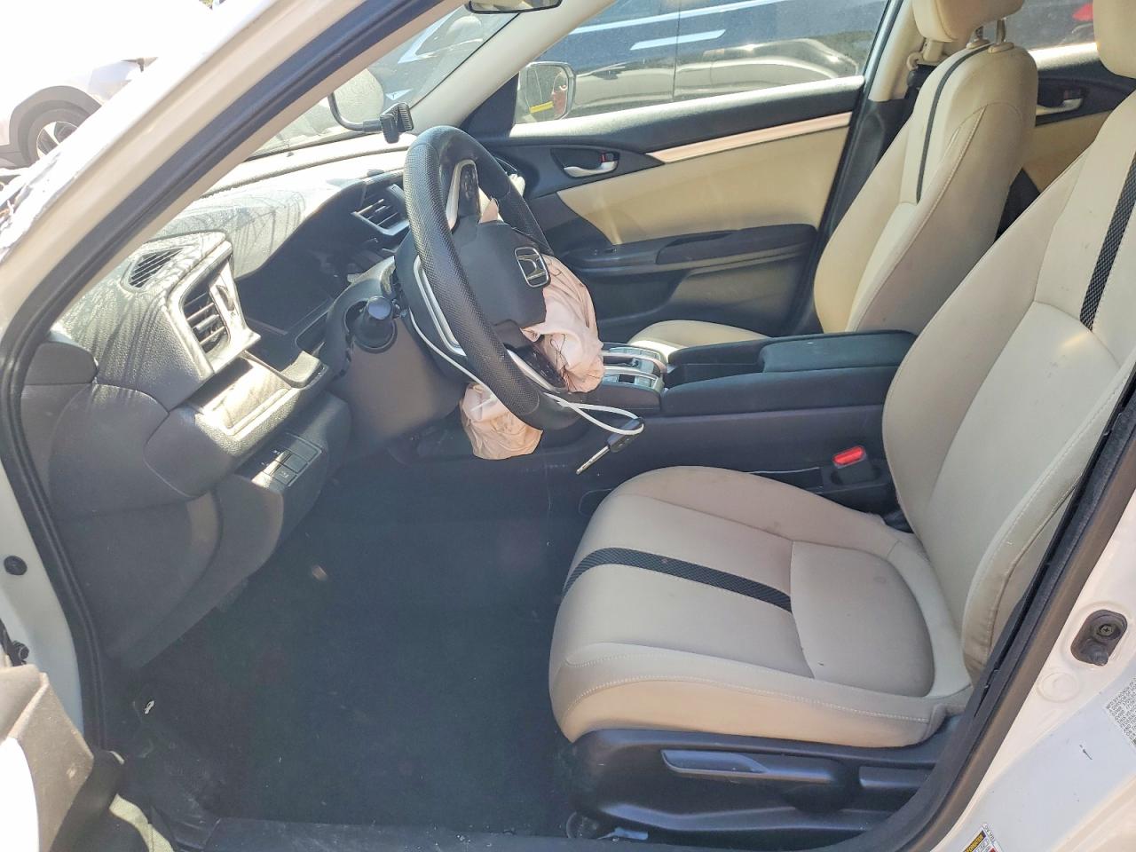 2020 HONDA CIVIC LX photo 19