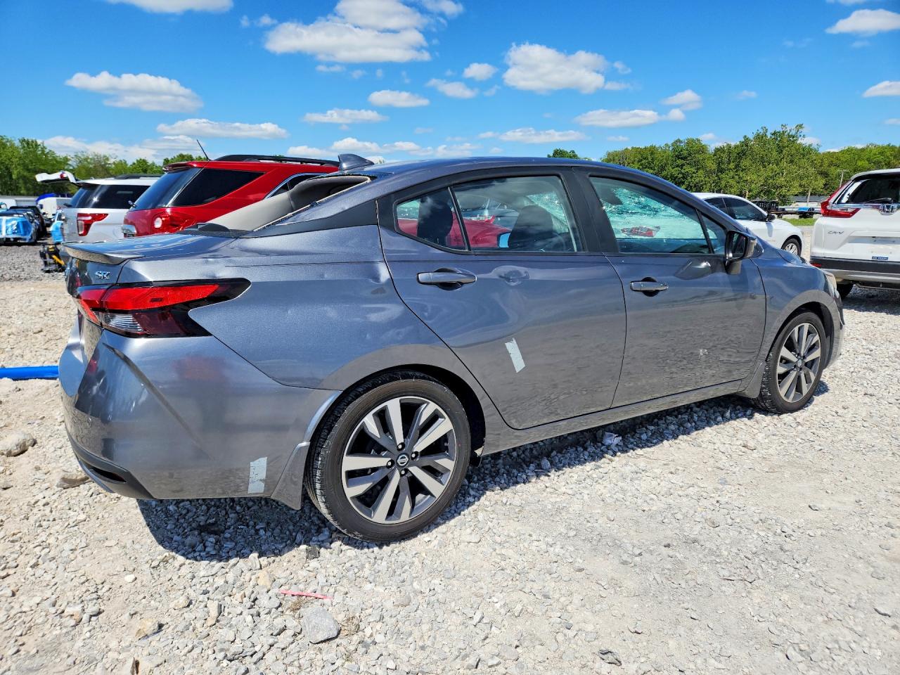 2020 NISSAN VERSA SR photo 5