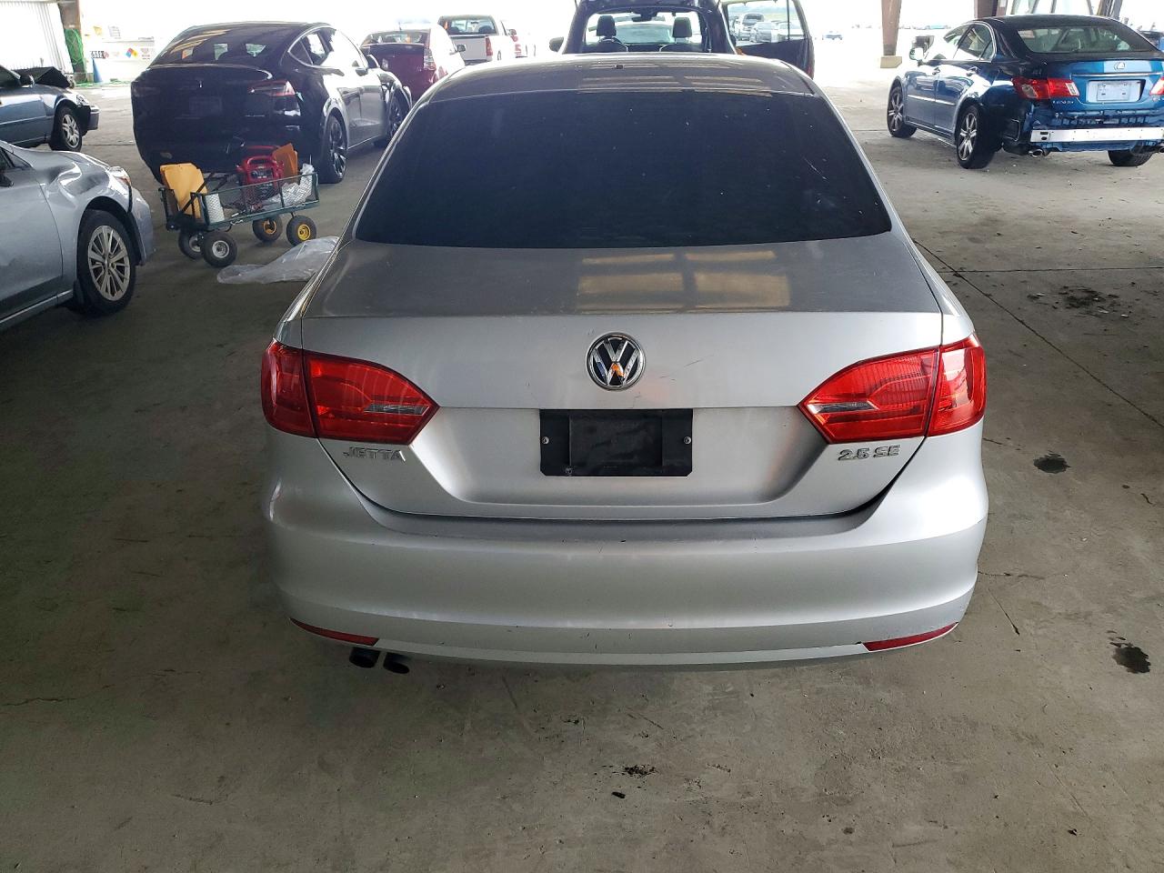 2012 VOLKSWAGEN JETTA SE photo 11