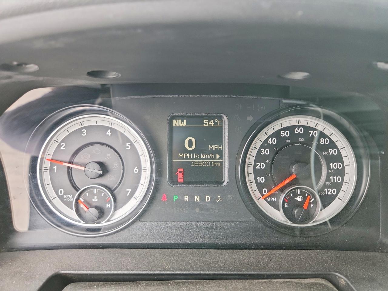 2015 RAM 1500 ST photo 25