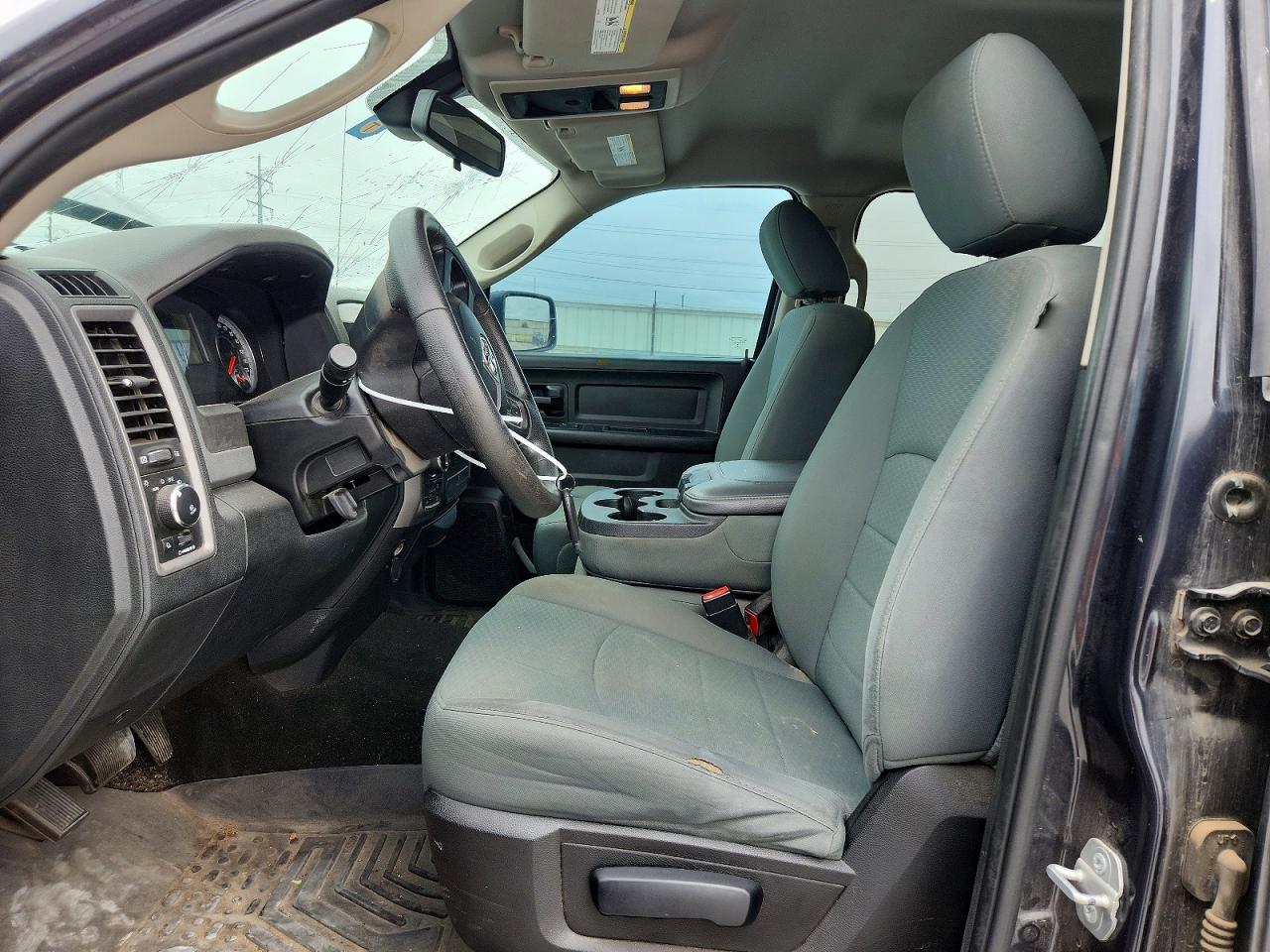 2015 RAM 1500 ST photo 19
