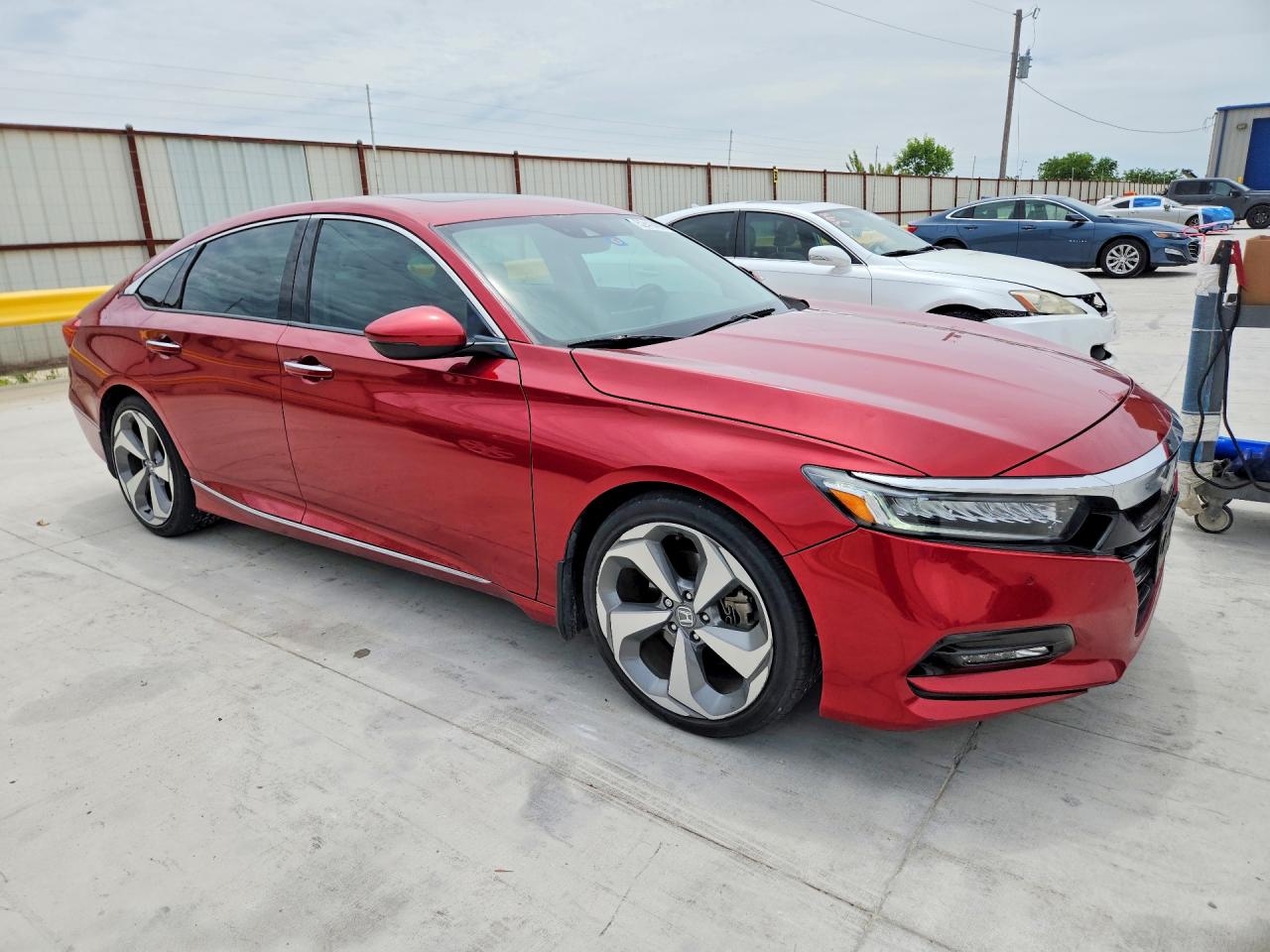 2018 HONDA ACCORD TOURING photo 4