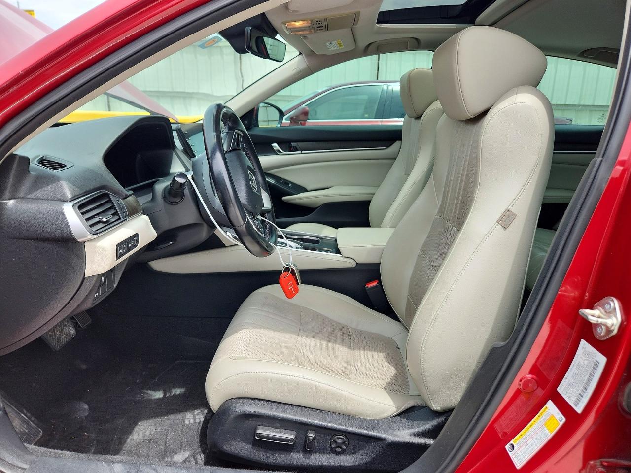 2018 HONDA ACCORD TOURING photo 7