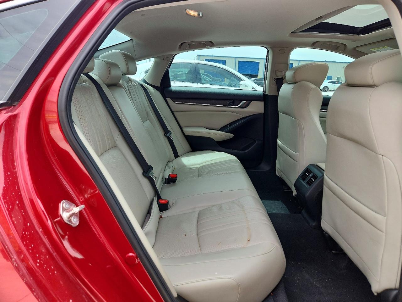 2018 HONDA ACCORD TOURING photo 10