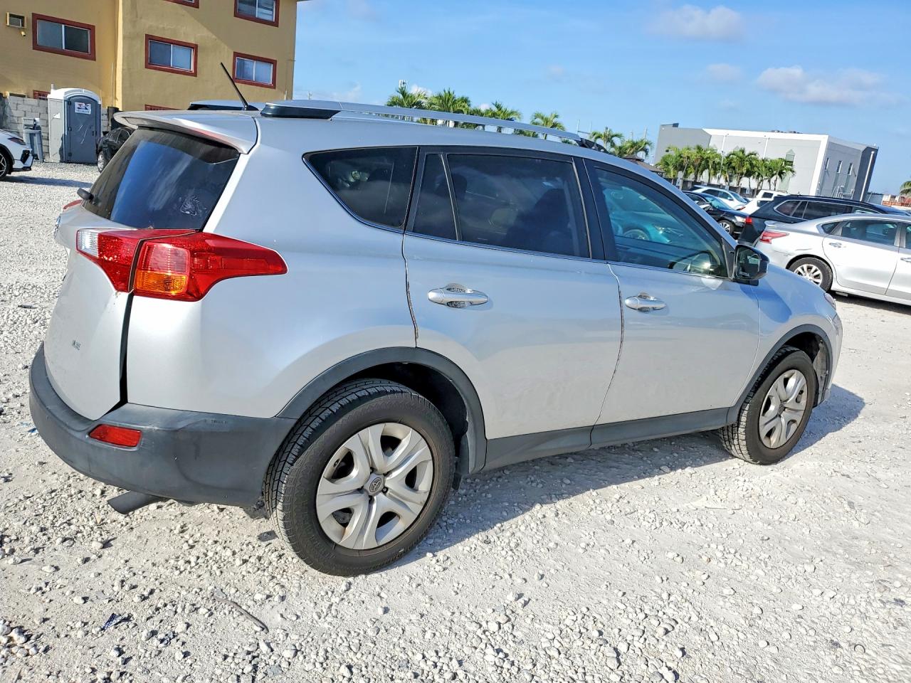 2015 TOYOTA RAV4 LE photo 7