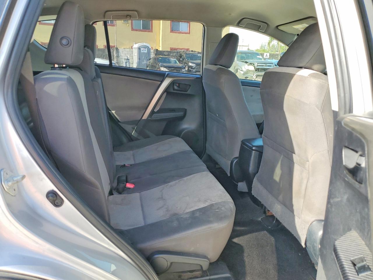 2015 TOYOTA RAV4 LE photo 28