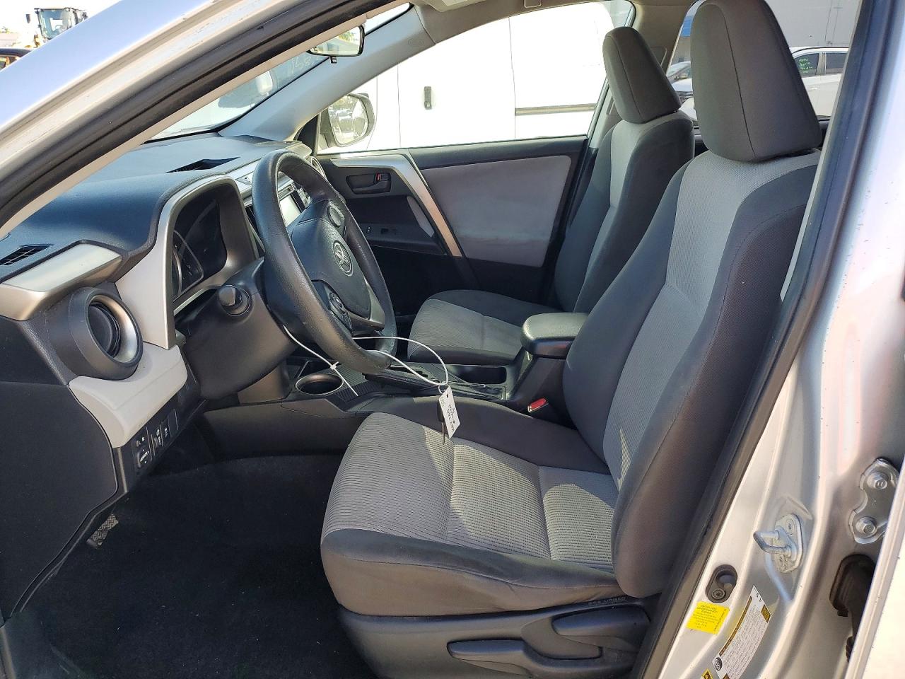 2015 TOYOTA RAV4 LE photo 19