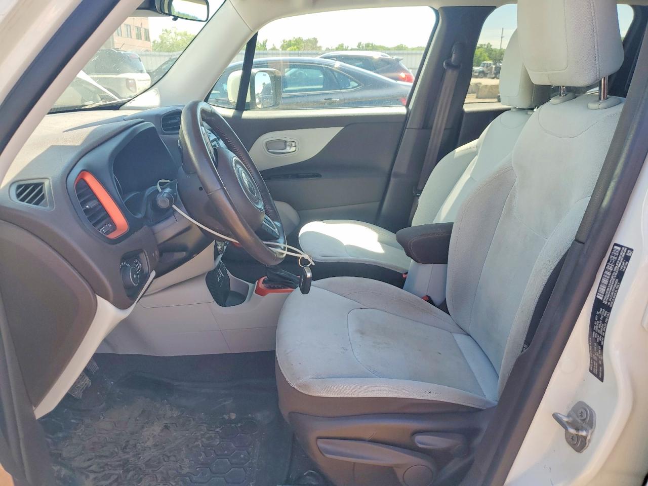 2015 JEEP RENEGADE LATITUDE photo 13