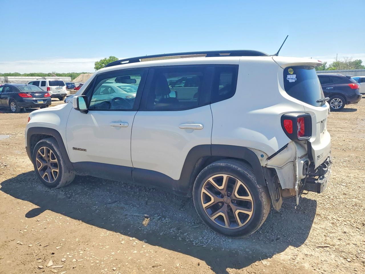 2015 JEEP RENEGADE LATITUDE photo 3