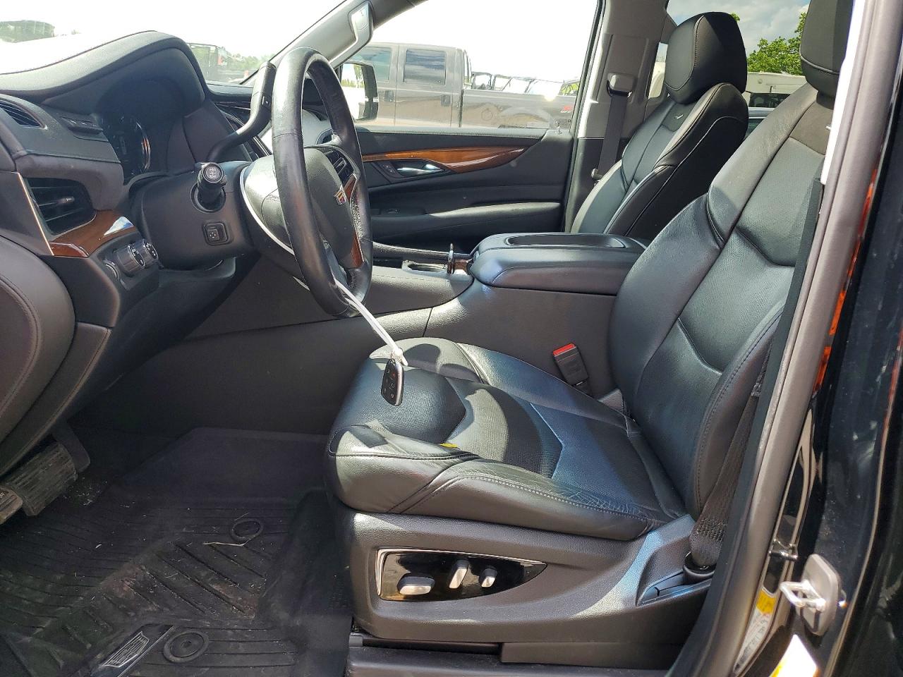 2019 CADILLAC ESCALADE LUXURY photo 13