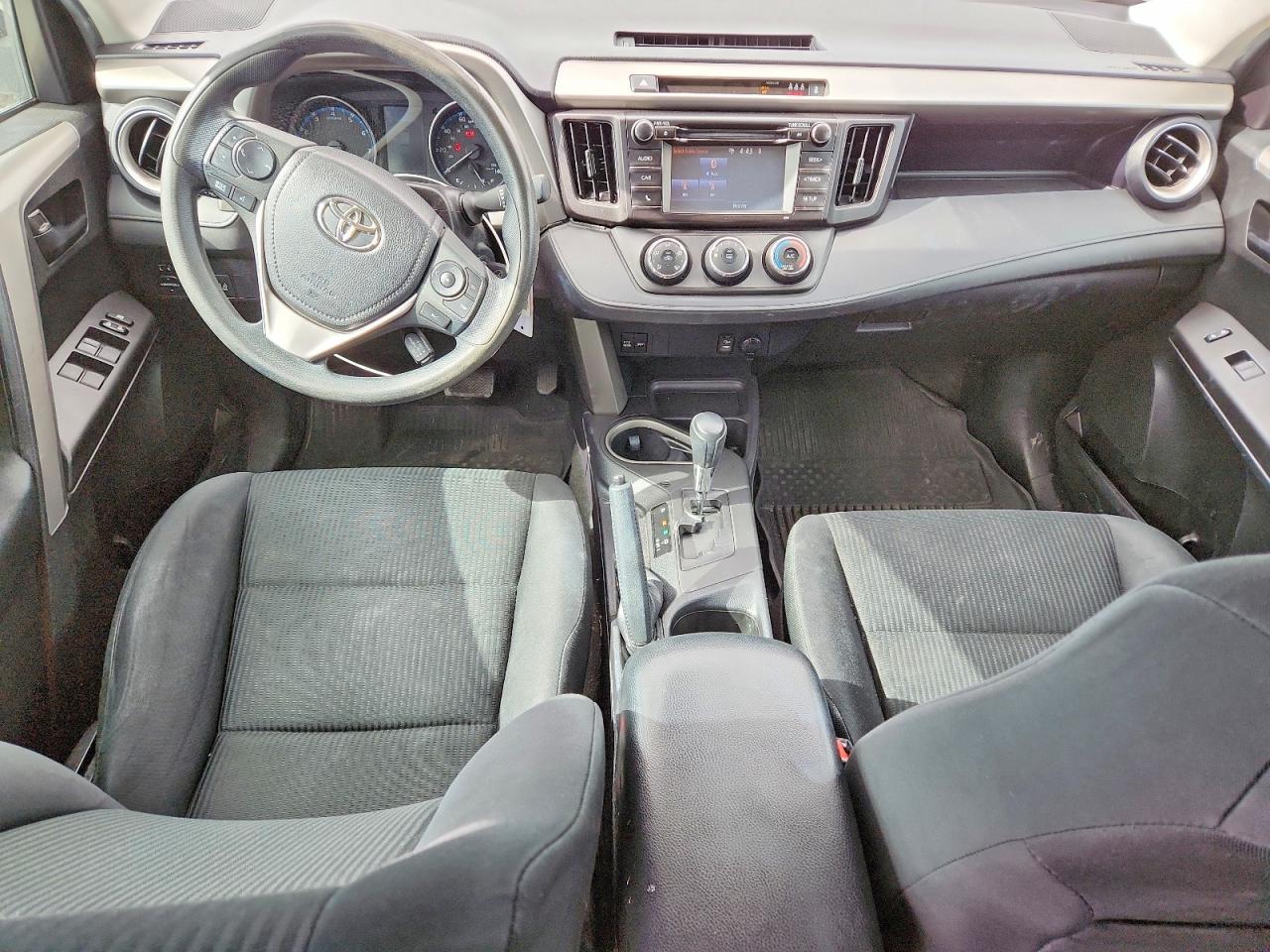 2017 TOYOTA RAV4 LE photo 8