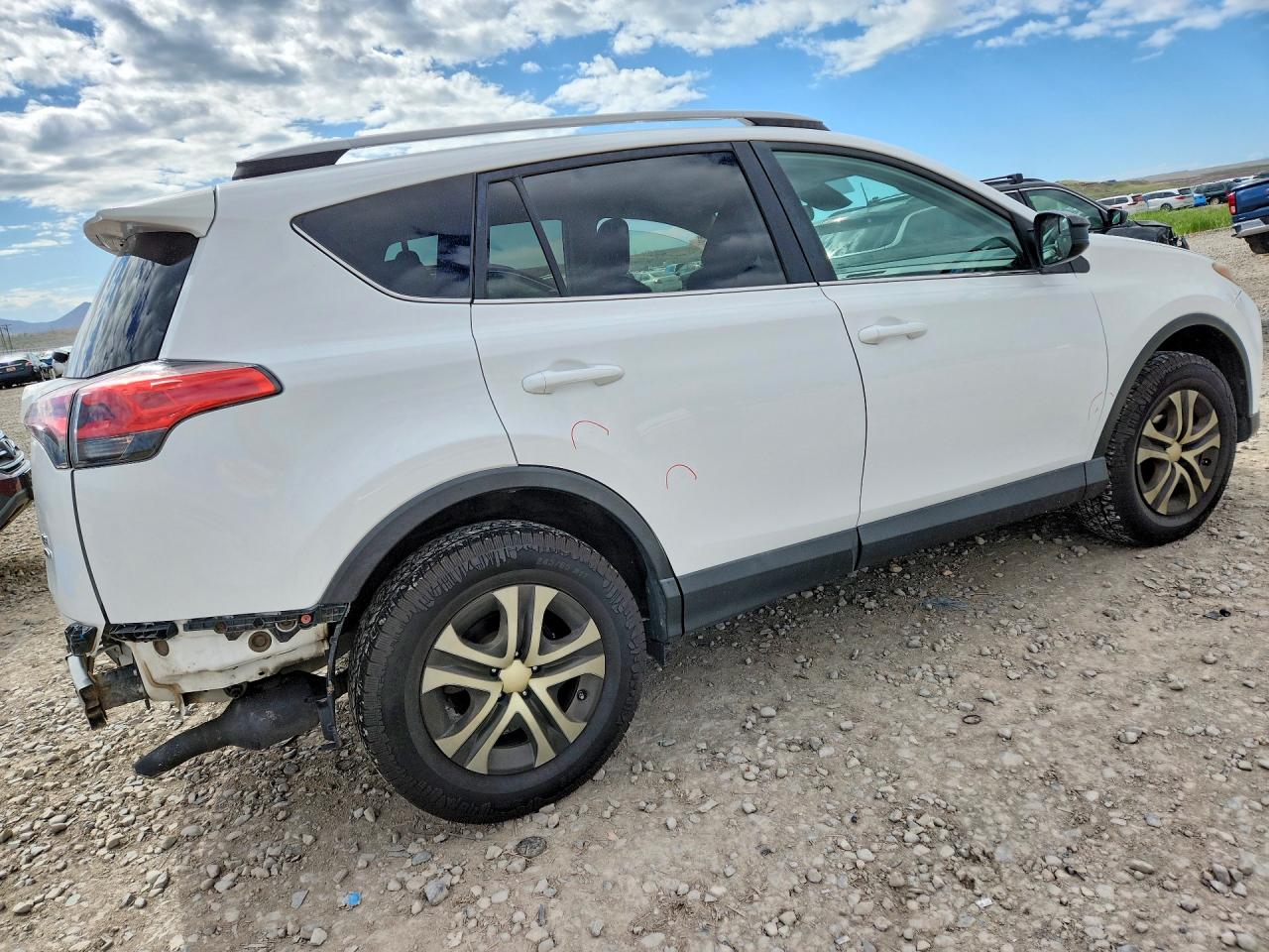 2017 TOYOTA RAV4 LE photo 3