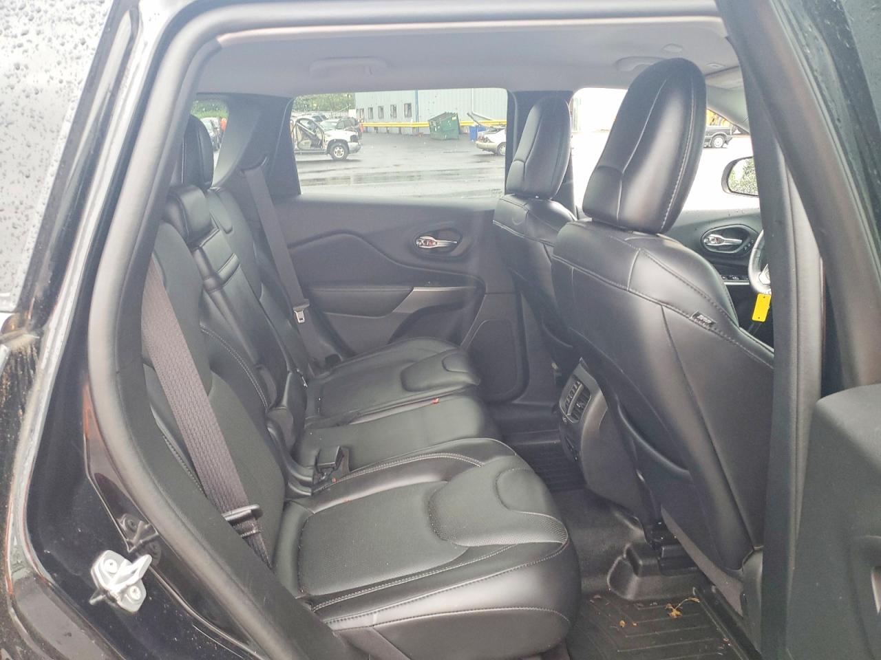 2019 JEEP CHEROKEE LIMITED photo 19