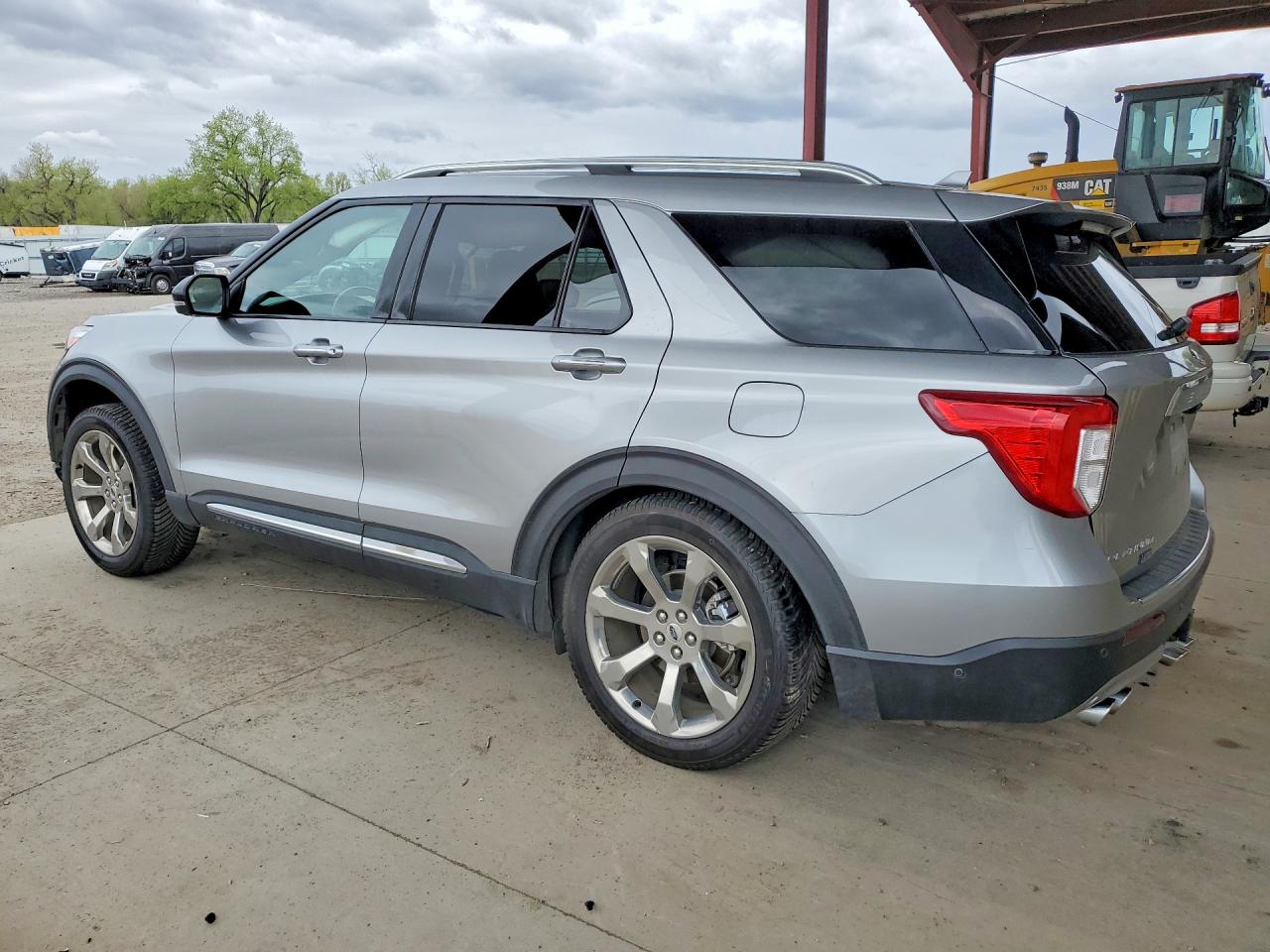 2020 FORD EXPLORER PLATINUM photo 4
