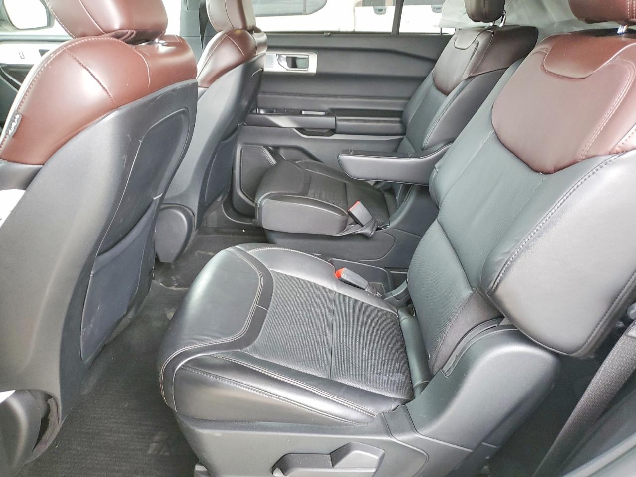 2020 FORD EXPLORER PLATINUM photo 31