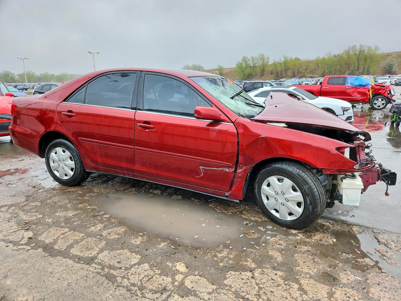 2004 TOYOTA CAMRY LE photo 7