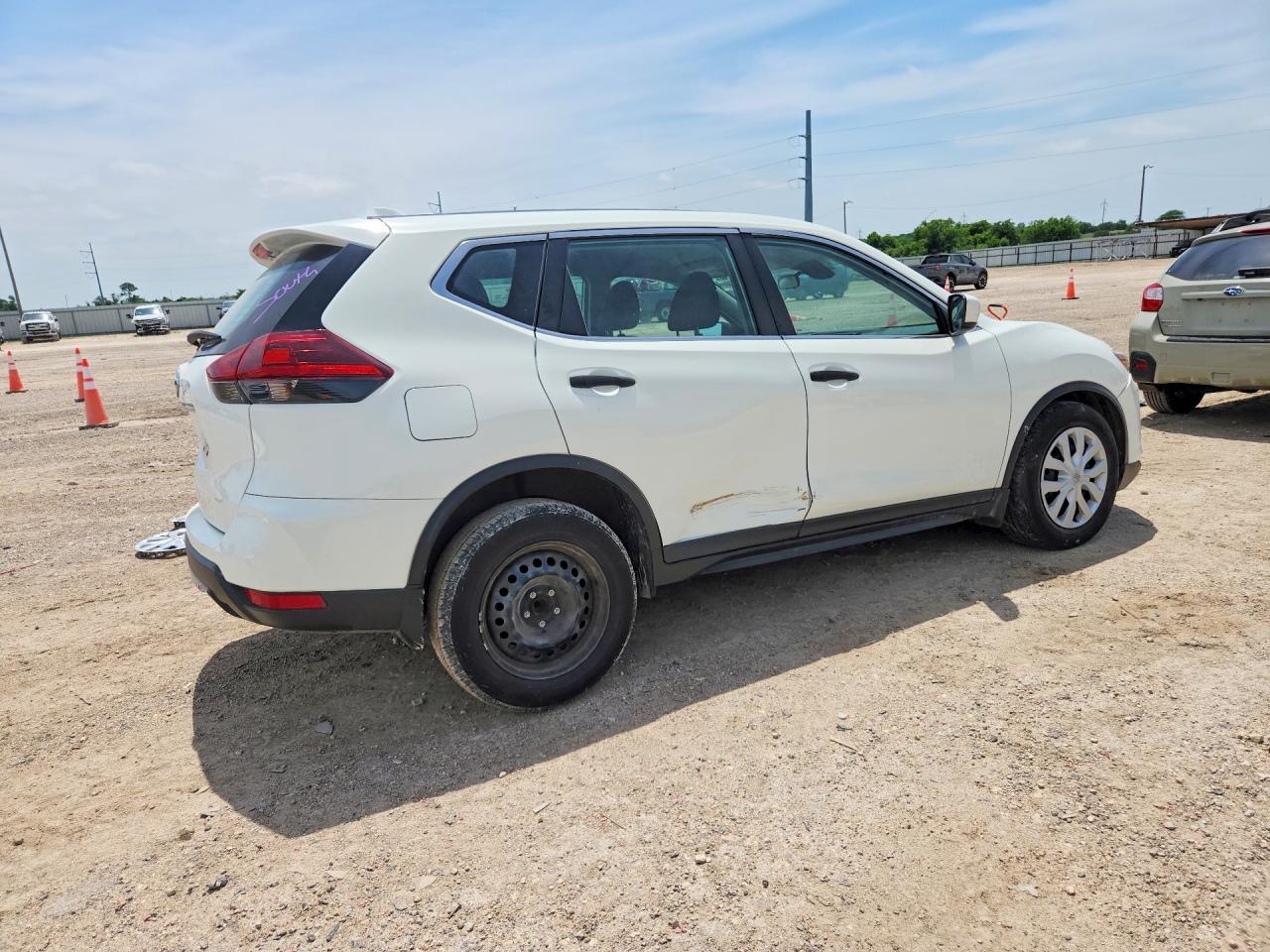 2020 NISSAN ROGUE S photo 5