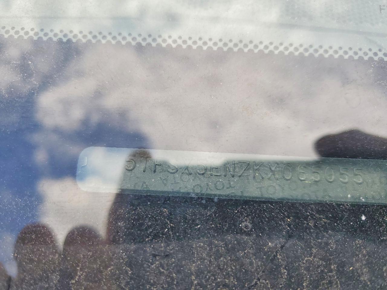 2019 TOYOTA TACOMA SR photo 23