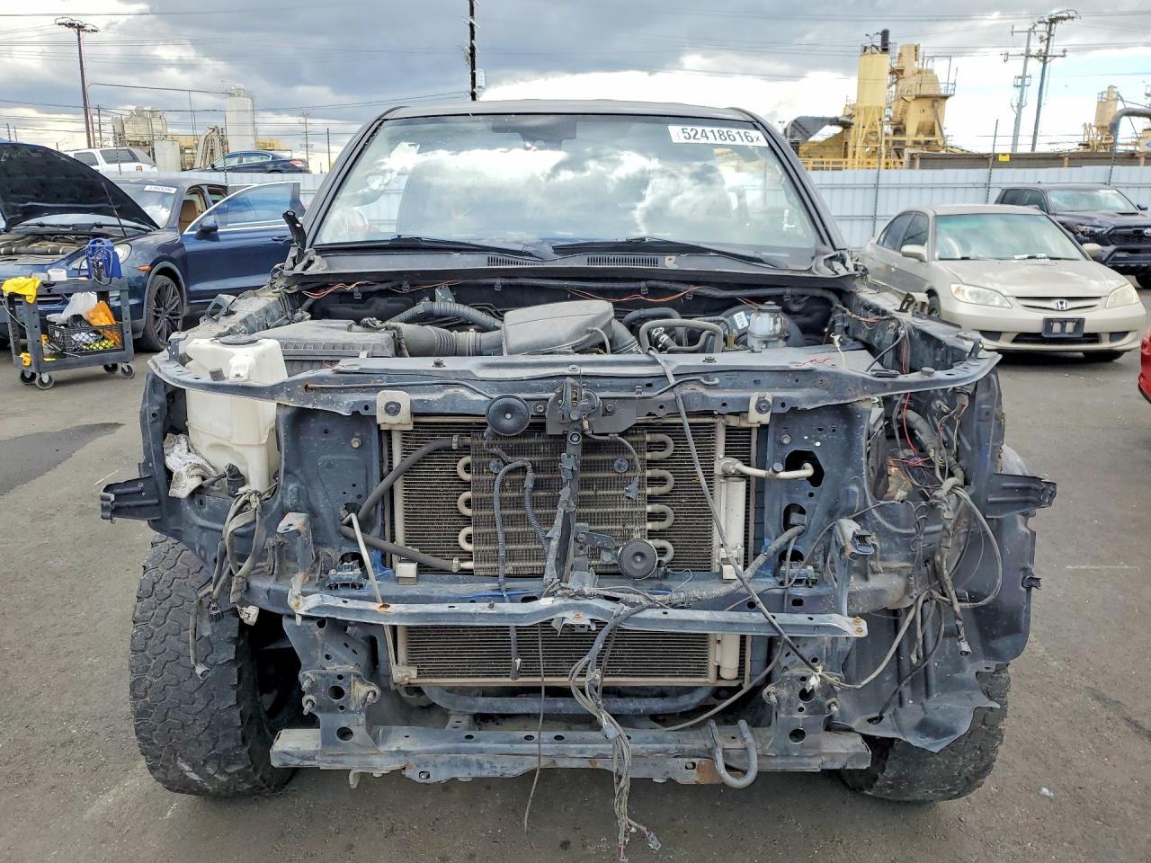 2019 TOYOTA TACOMA SR photo 9