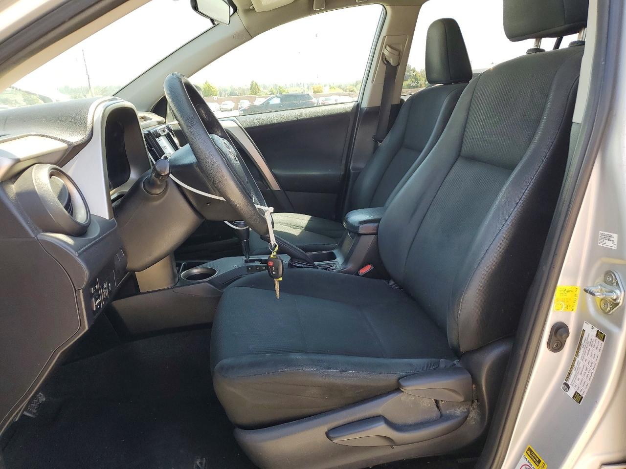 2015 TOYOTA RAV4 LE photo 13