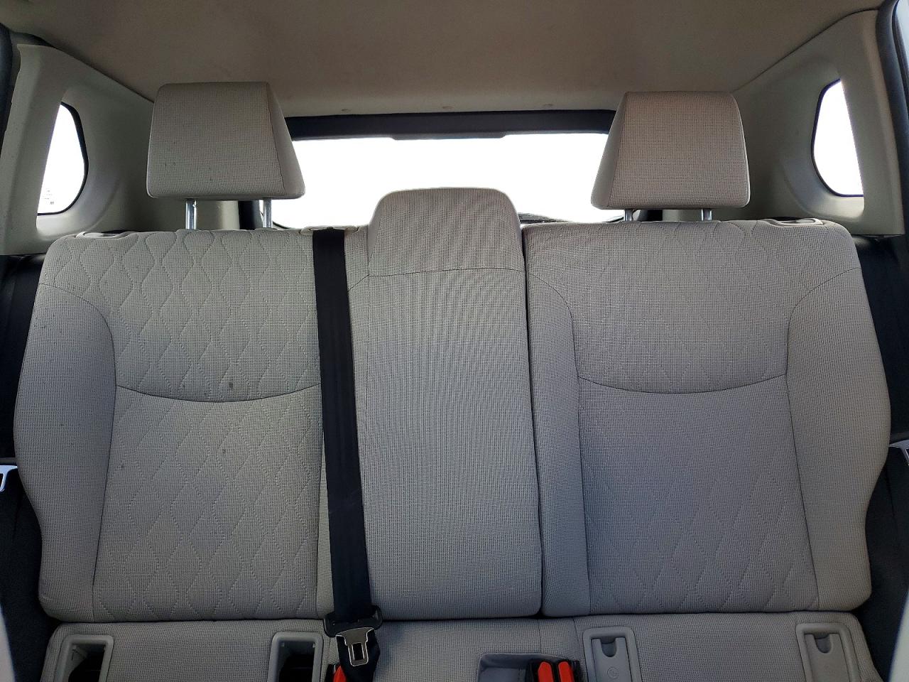 2022 TOYOTA COROLLA CROSS LE photo 19