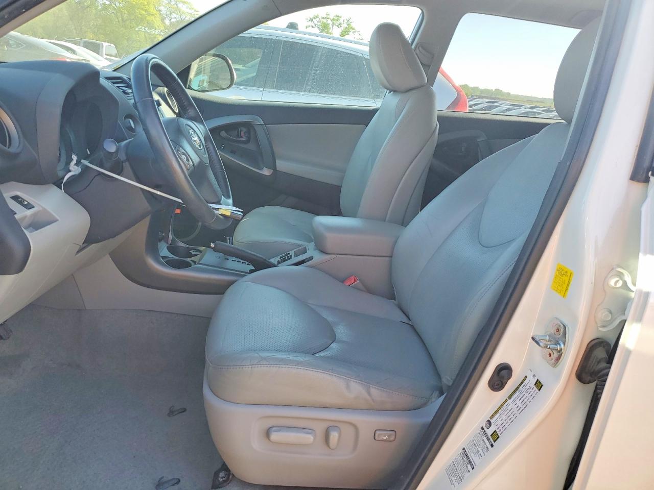 2011 TOYOTA RAV4 LIMITED photo 19