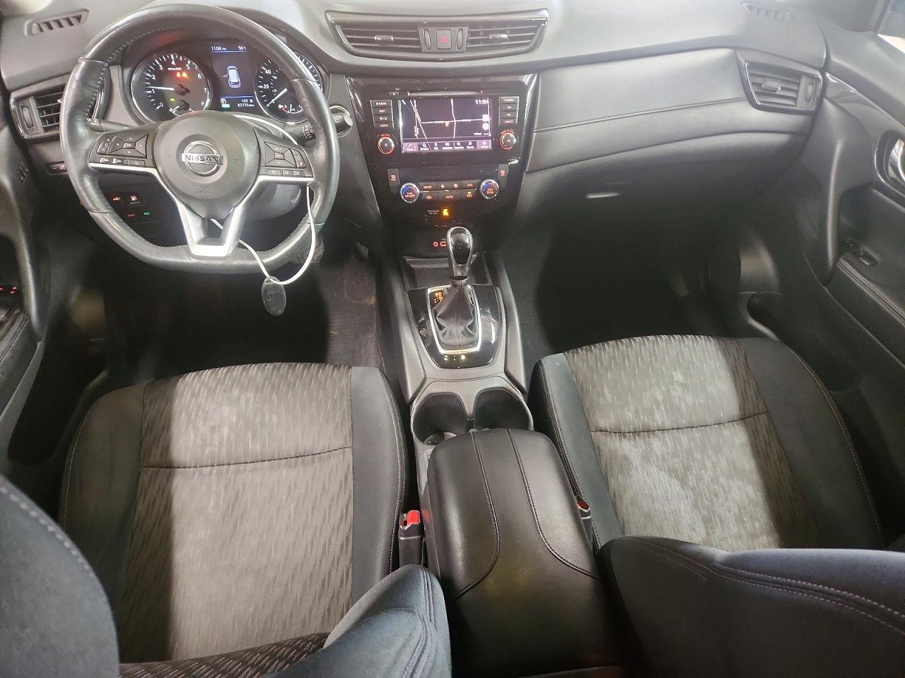 2018 NISSAN ROGUE SV photo 22