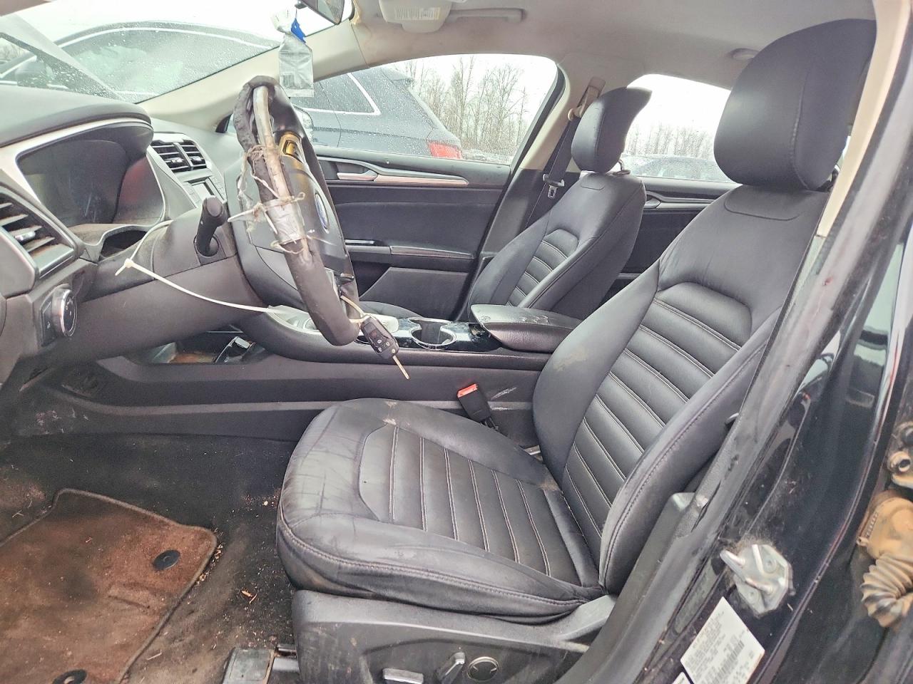 2014 FORD FUSION SE photo 19