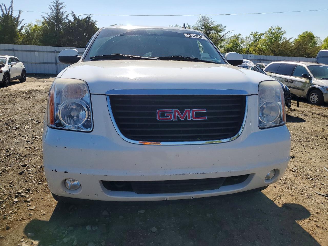 2009 GMC YUKON XL C1500 SLT photo 9