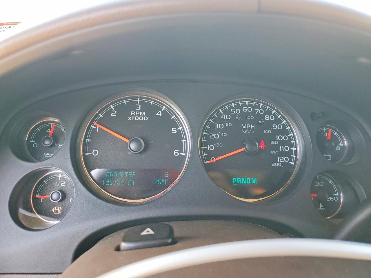 2009 GMC YUKON XL C1500 SLT photo 17