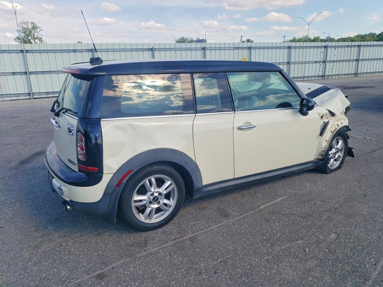 2014 MINI COOPER CLUBMAN photo 3