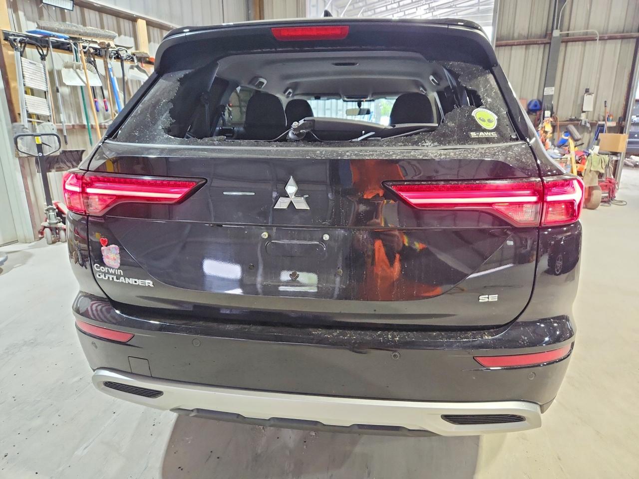 2024 MITSUBISHI OUTLANDER SE photo 6