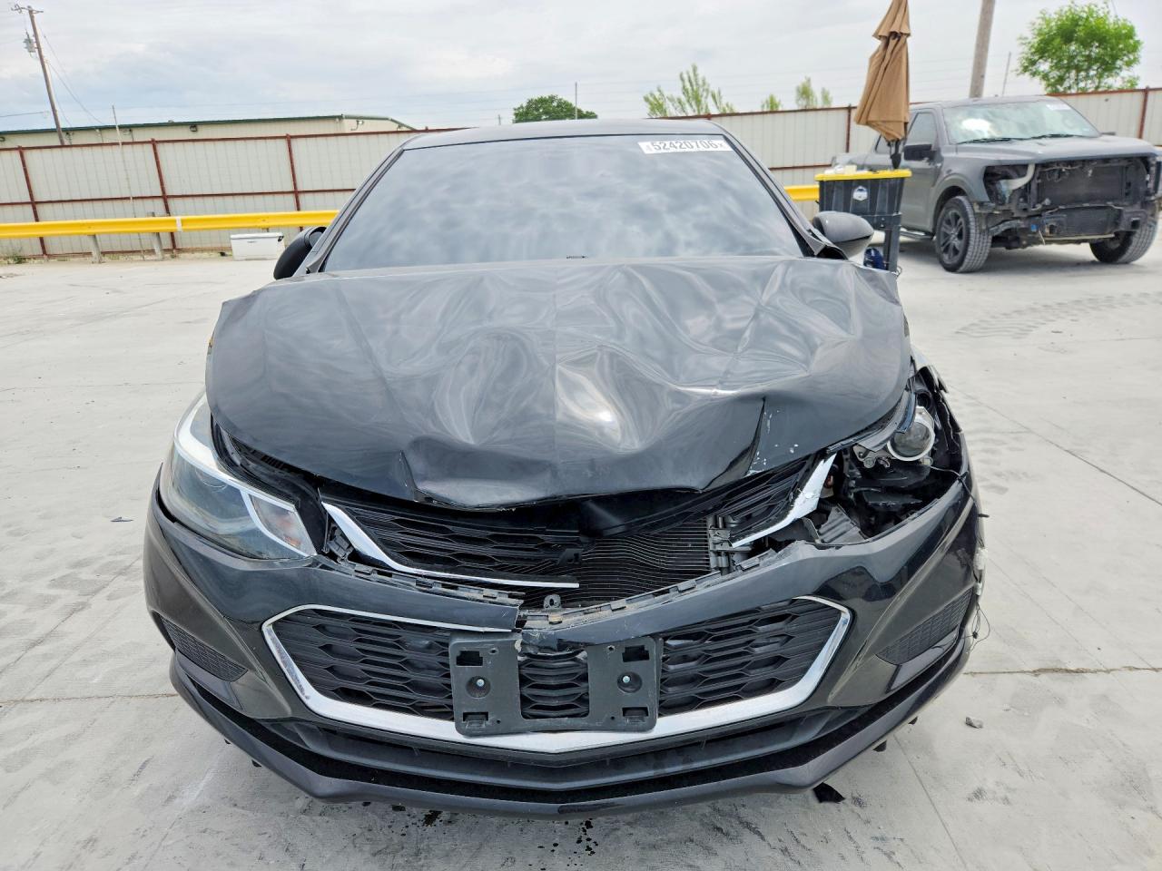 2017 CHEVROLET CRUZE LT photo 9