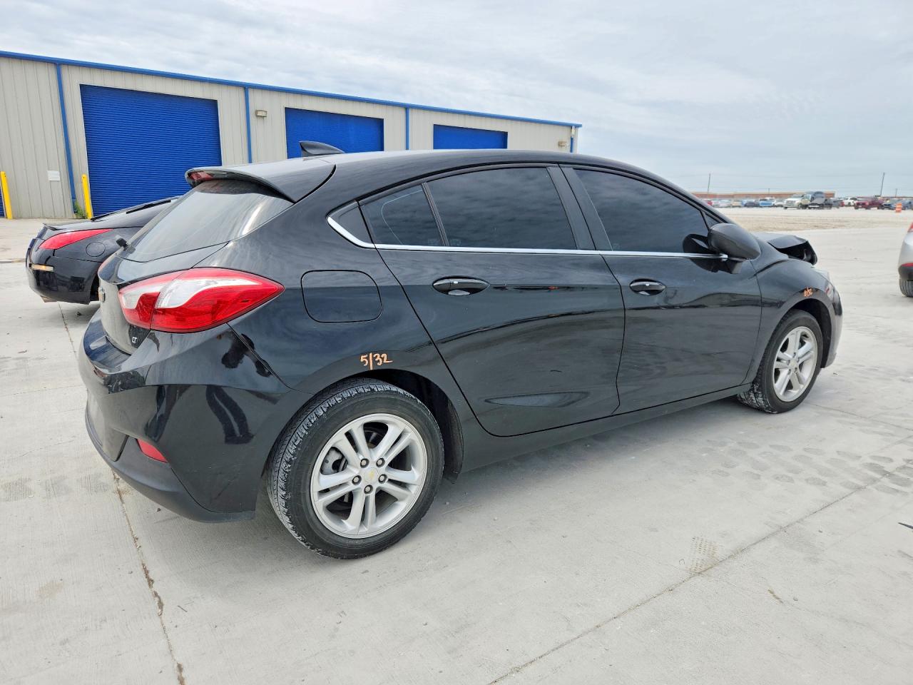 2017 CHEVROLET CRUZE LT photo 5