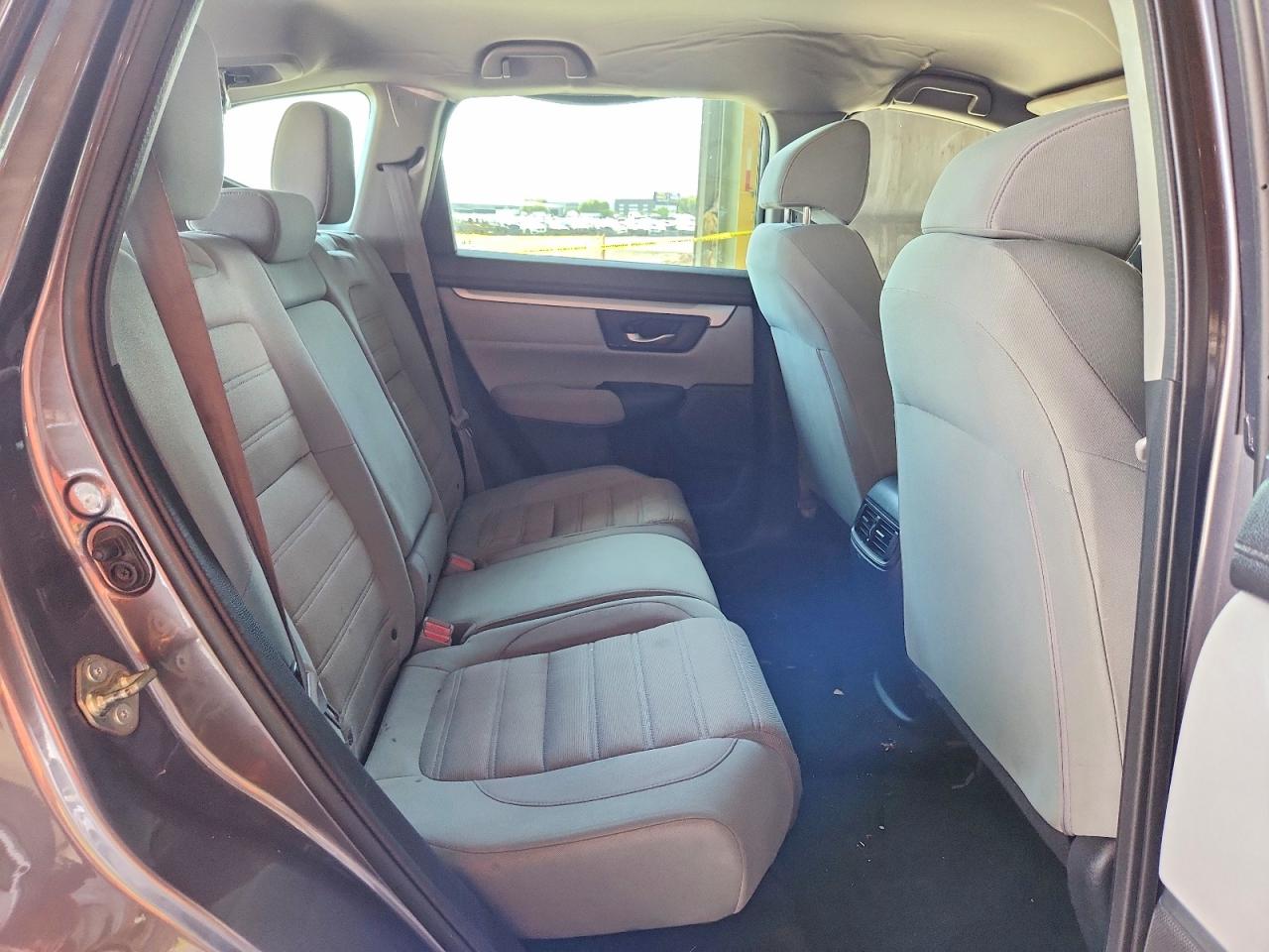 2017 HONDA CR-V LX photo 11