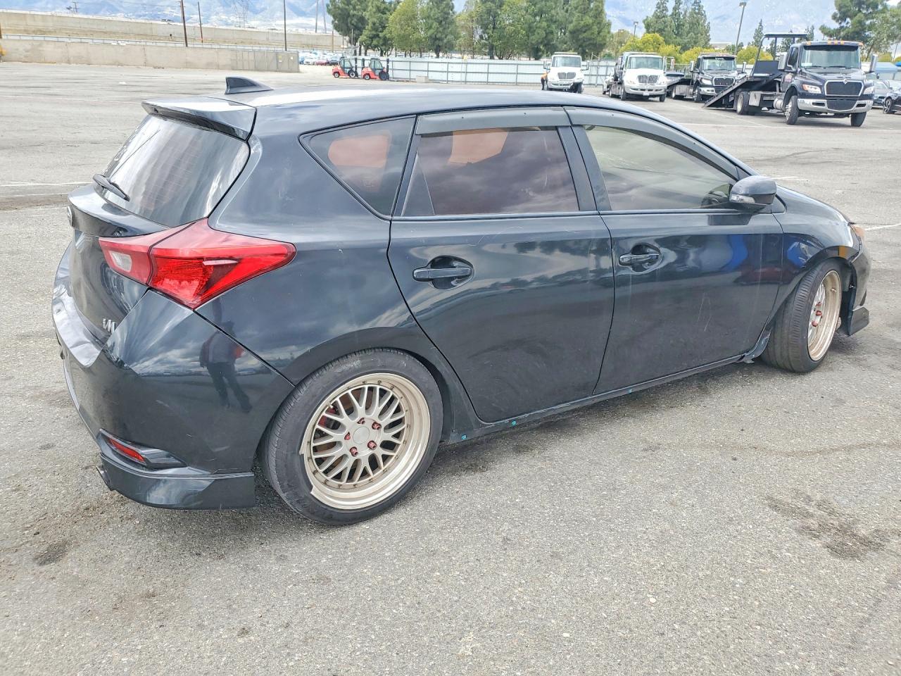 2016 TOYOTA SCION photo 3