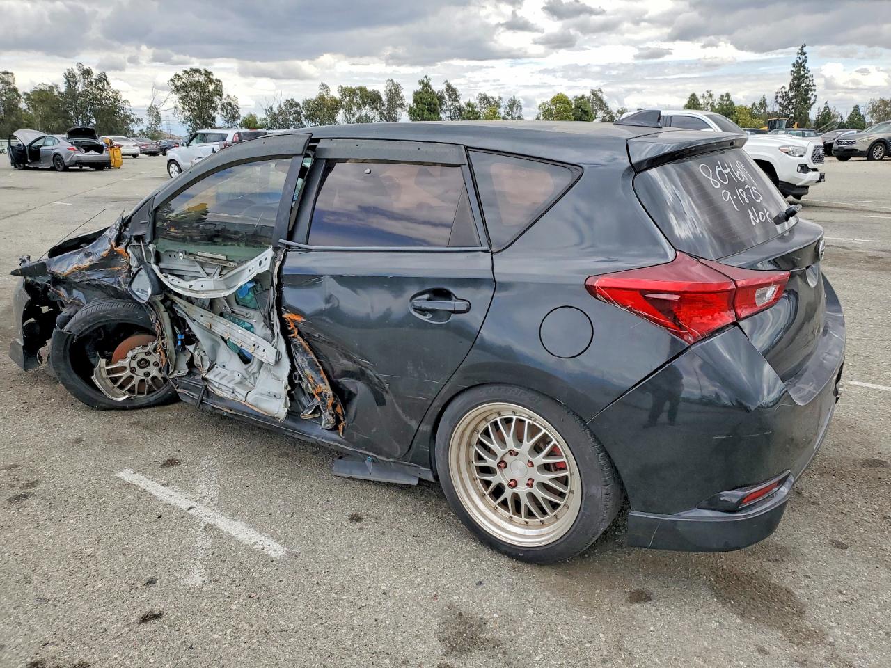 2016 TOYOTA SCION photo 2