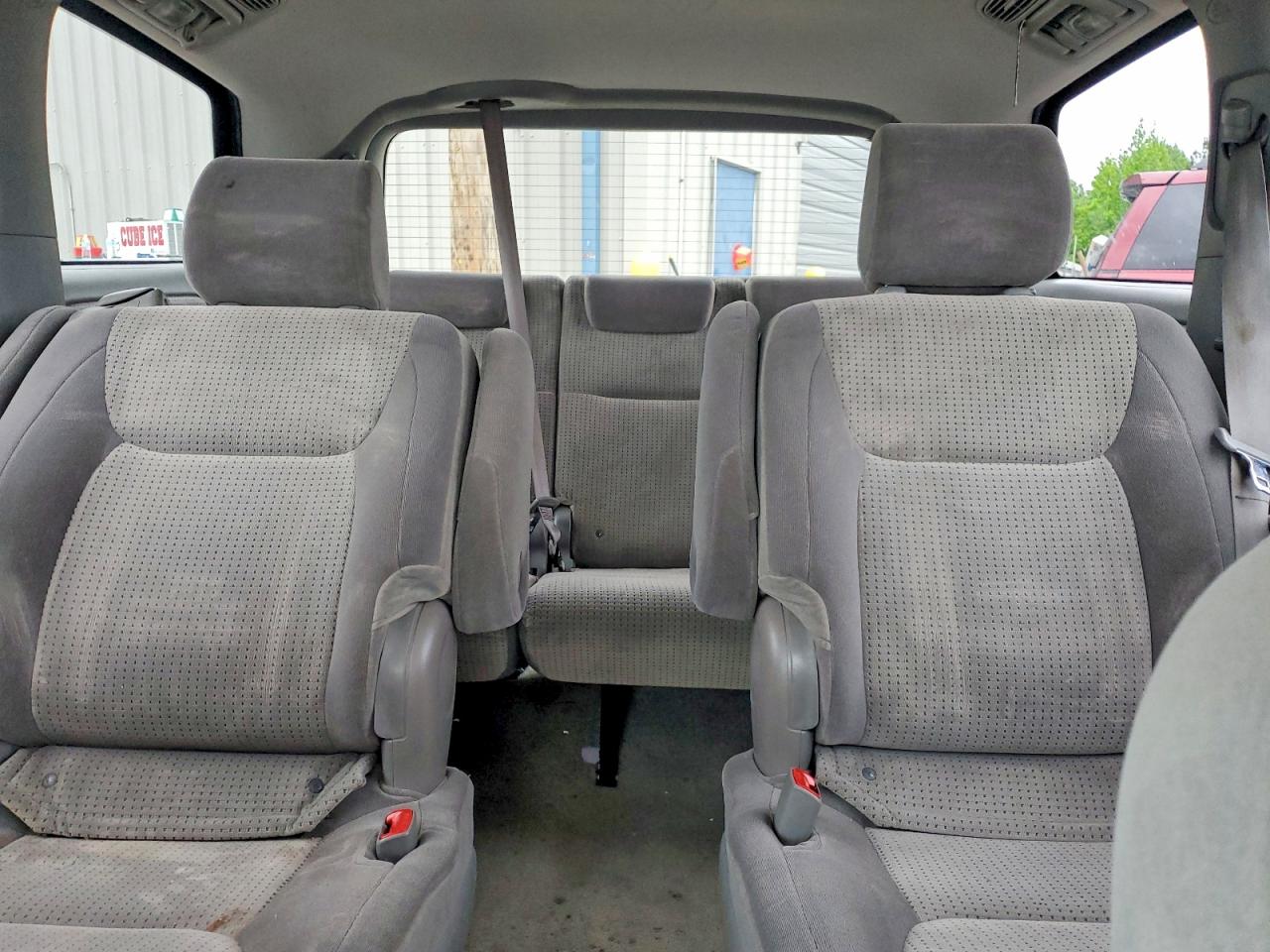 2006 TOYOTA SIENNA LE 7 PASSENGER photo 19